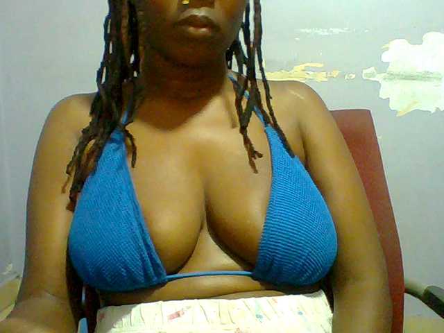 Sweet-petite live cam on BongaCams
