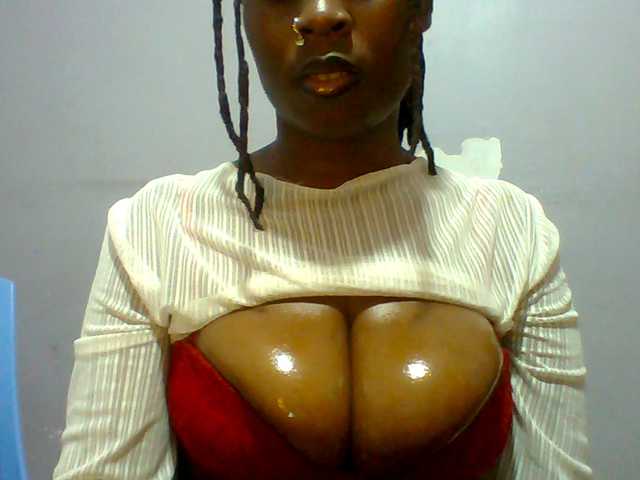 Sweet-petite live cam on BongaCams