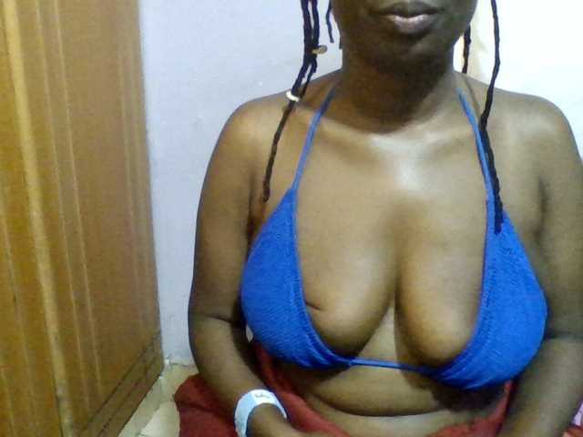 Sweet-petite live cam on BongaCams