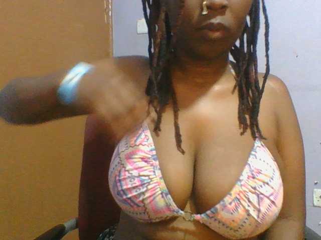 Sweet-petite live cam on BongaCams