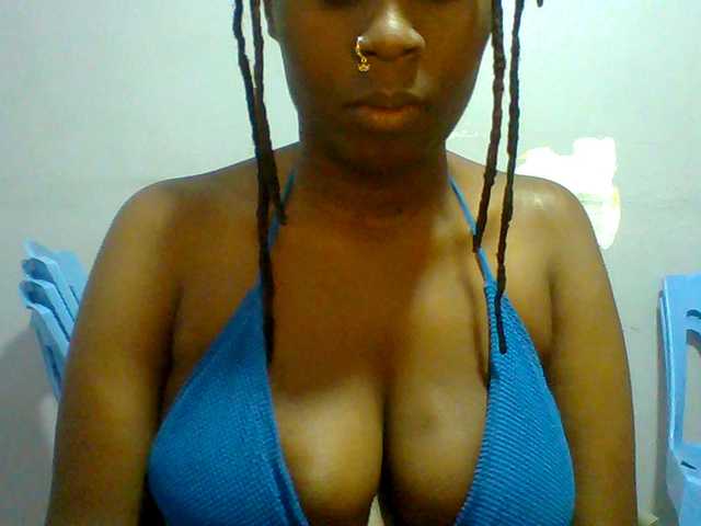 Sweet-petite live cam on BongaCams