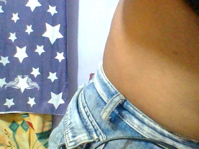 Sweet-petite live cam on BongaCams