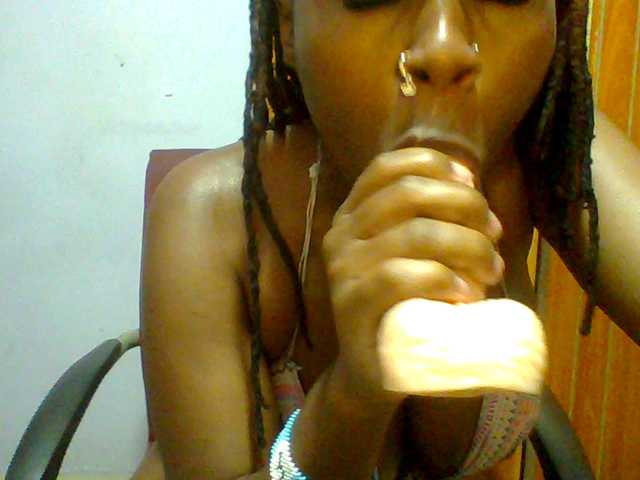 Sweet-petite live cam on BongaCams