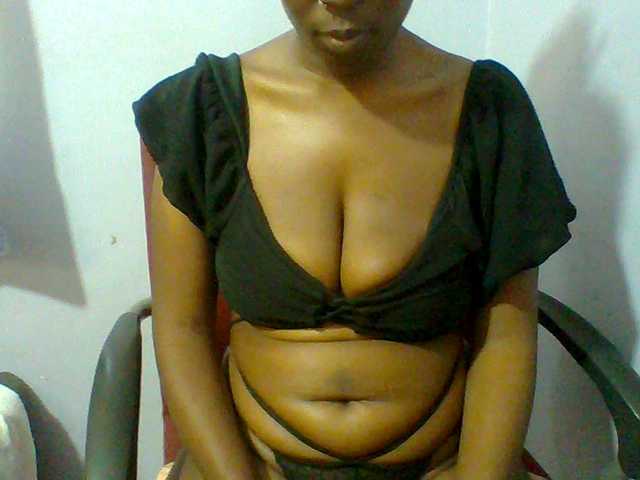 Sweet-petite live cam on BongaCams