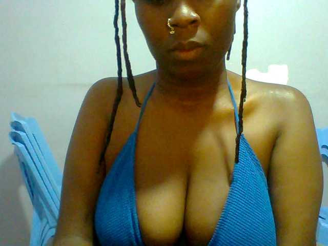 Sweet-petite live cam on BongaCams