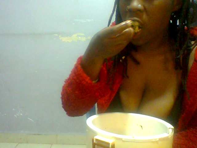 Sweet-petite live cam on BongaCams