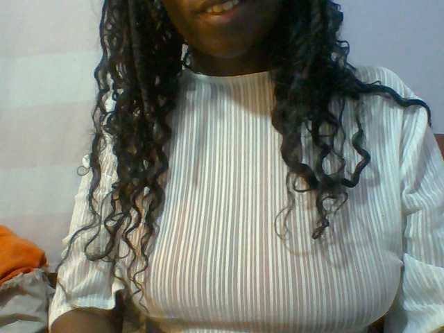 Sweet-petite live cam on BongaCams