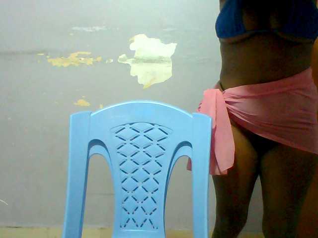 Sweet-petite live cam on BongaCams