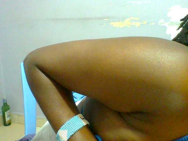 Sweet-petite live cam on BongaCams