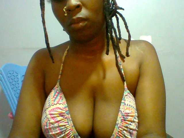 Sweet-petite live cam on BongaCams