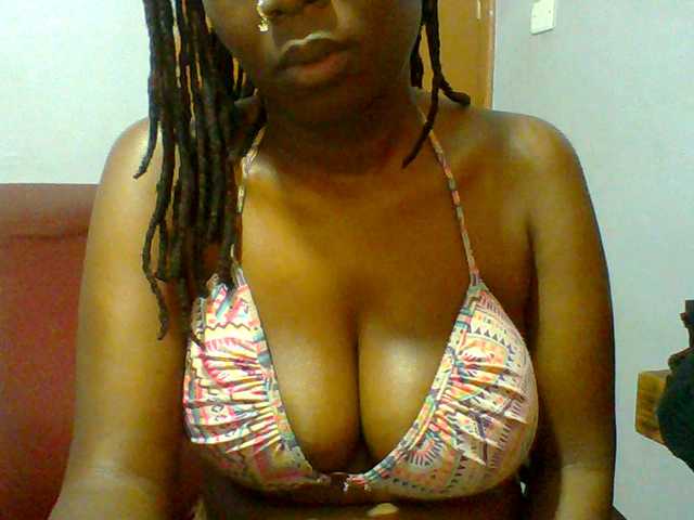 Sweet-petite live cam on BongaCams