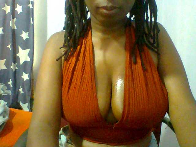 Sweet-petite live cam on BongaCams