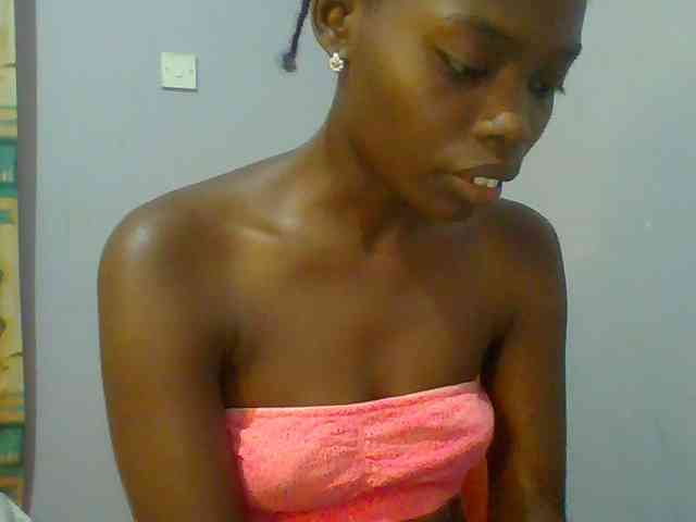 Sweet-petite webcam
