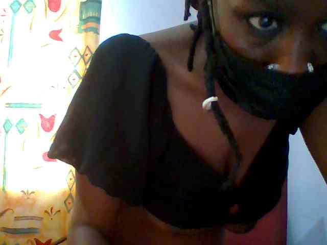 Sweet-petite webcam