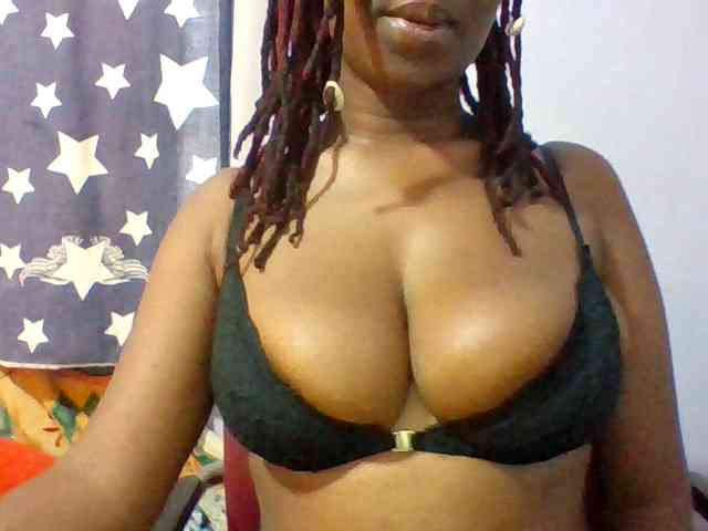 Sweet-petite webcam