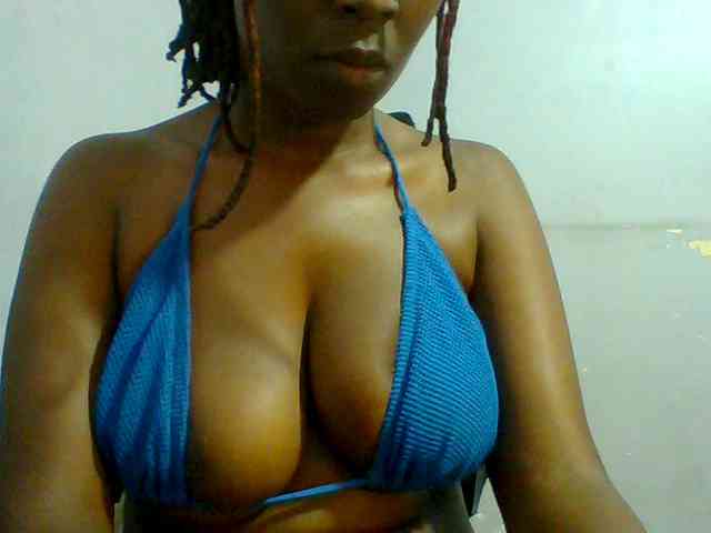 Sweet-petite webcam