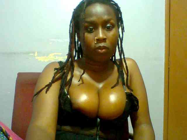 Sweet-petite webcam