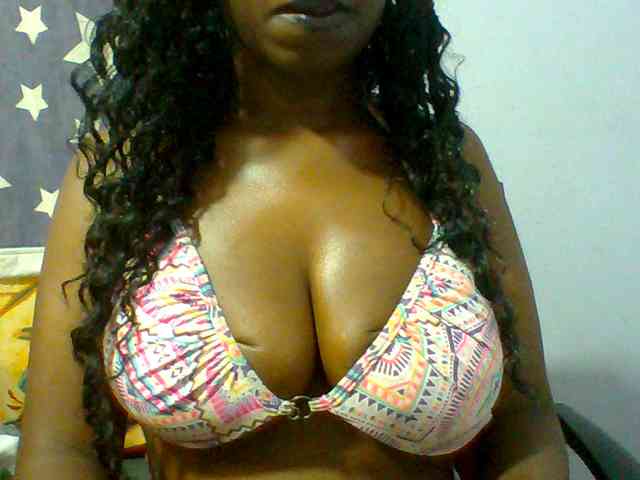 Sweet-petite webcam
