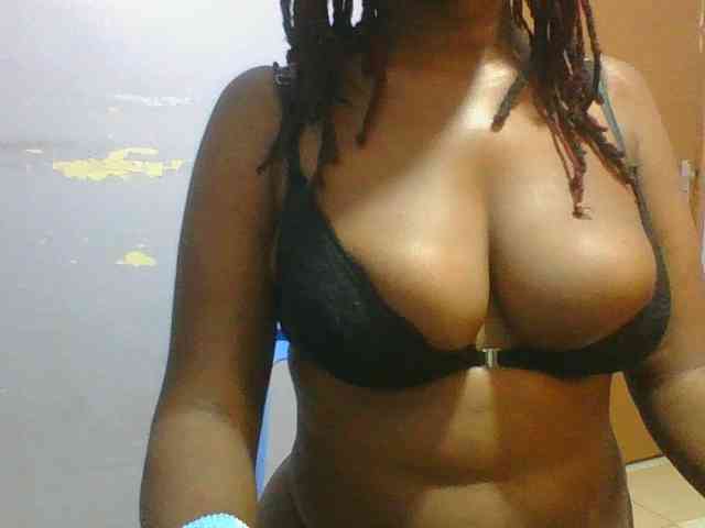 Sweet-petite webcam