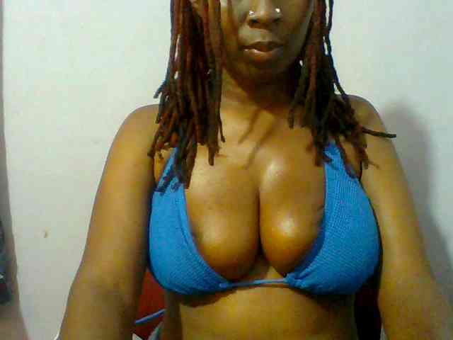 Sweet-petite webcam
