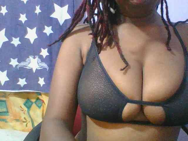 Sweet-petite webcam