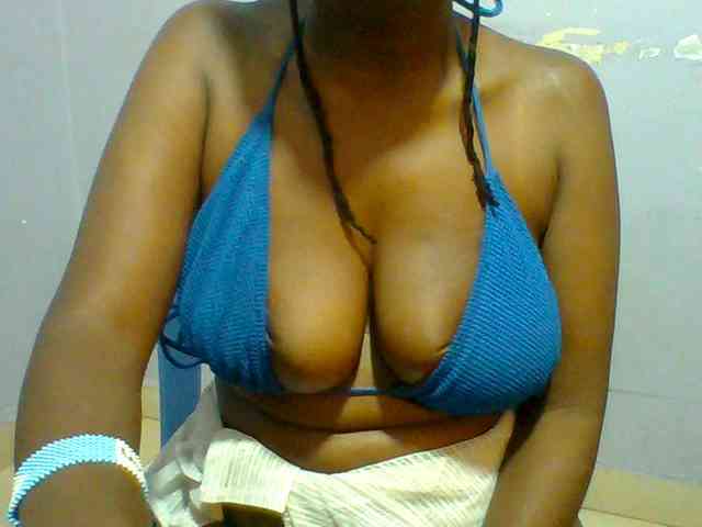 Sweet-petite Sweet-petite