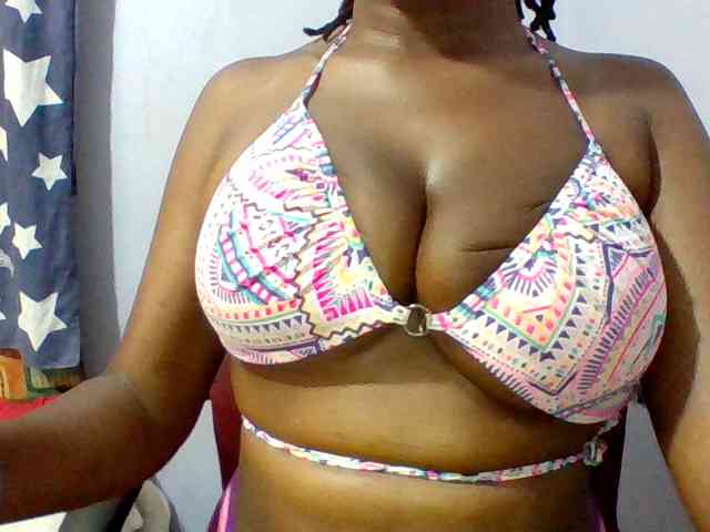Sweet-petite webcam