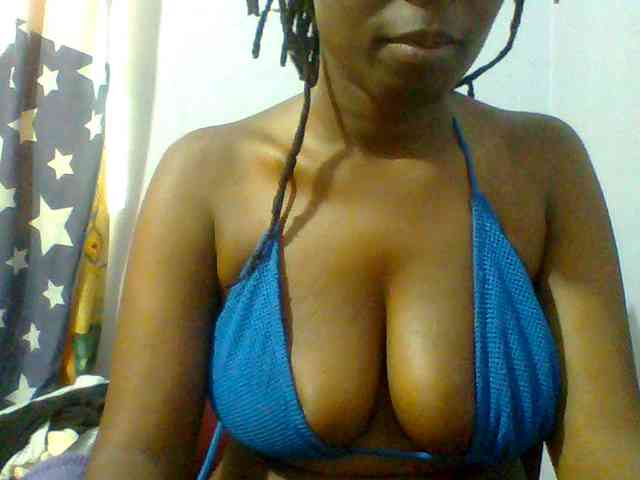 Sweet-petite webcam
