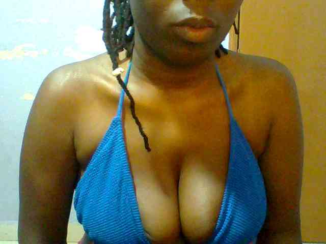 Sweet-petite webcam