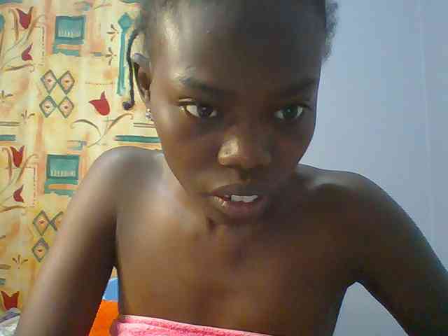 Sweet-petite webcam