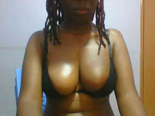 Sweet-petite webcam