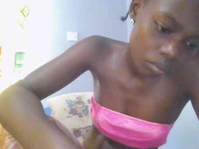 Sweet-petite webcam