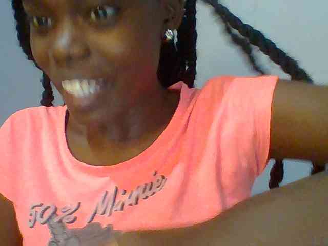 Sweet-petite webcam