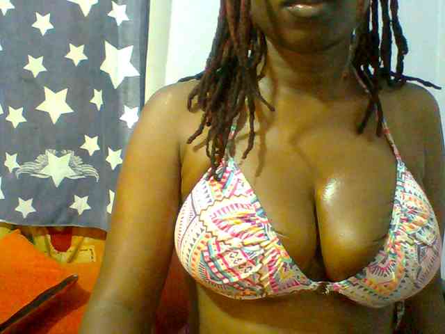 Sweet-petite webcam