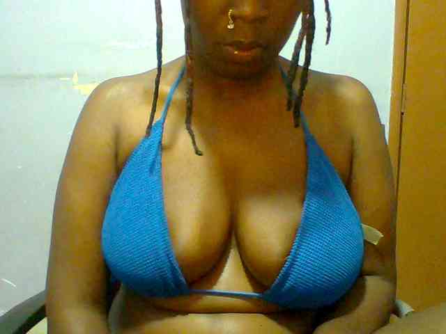 Sweet-petite webcam