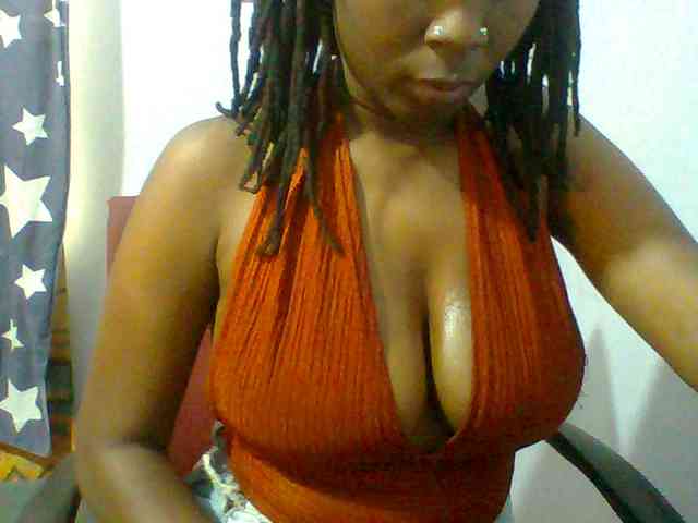 Sweet-petite webcam