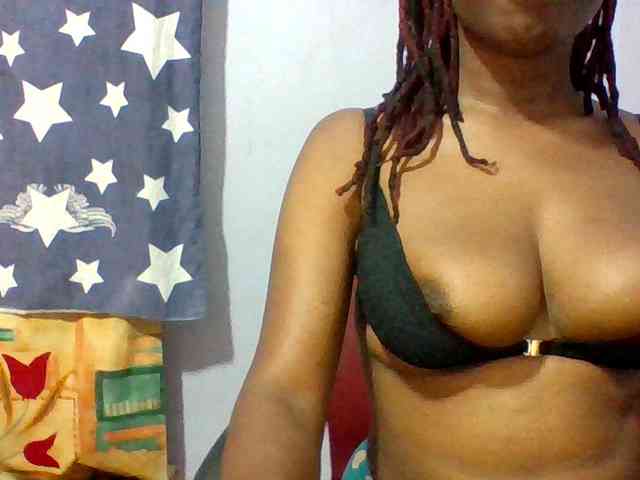 Sweet-petite webcam