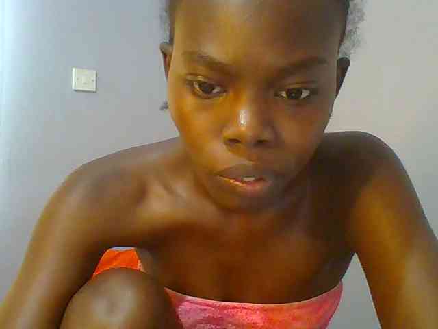 Sweet-petite Sweet-petite
