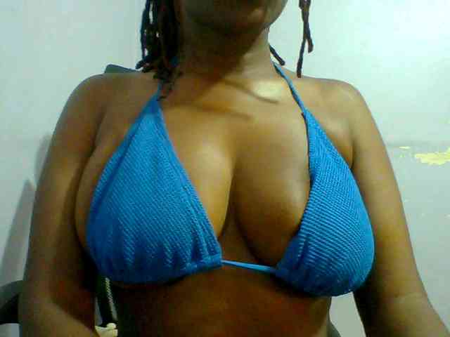 Sweet-petite webcam