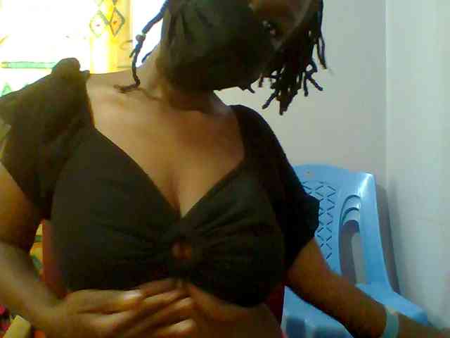 Sweet-petite webcam