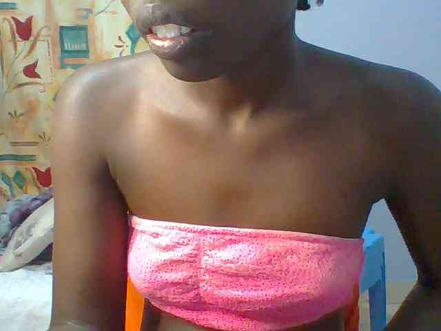 Sweet-petite webcam