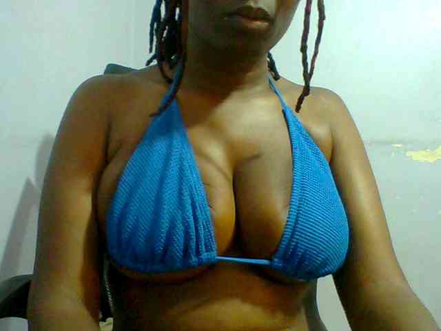 Sweet-petite webcam