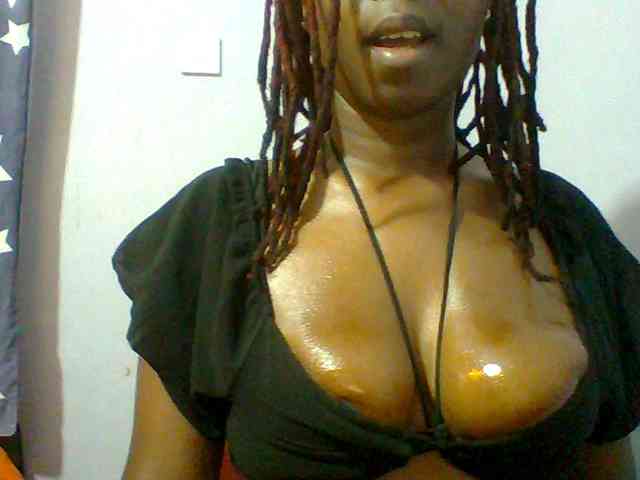 Sweet-petite webcam