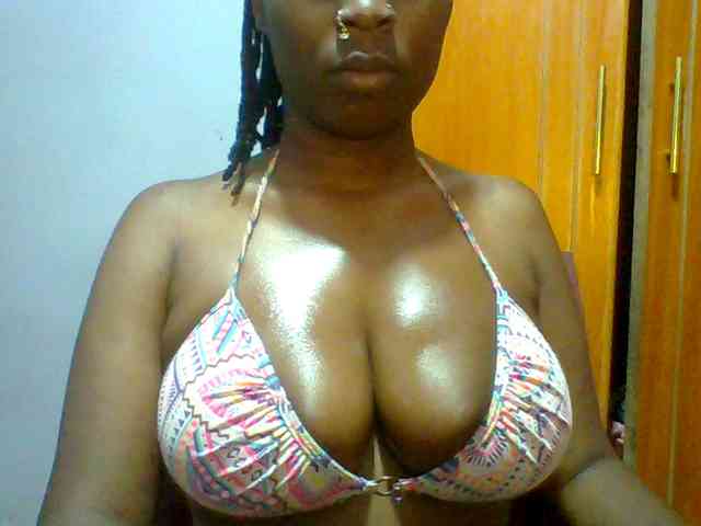 Sweet-petite webcam