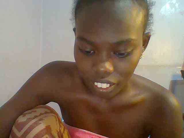 Sweet-petite webcam