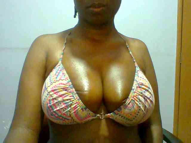 Sweet-petite webcam