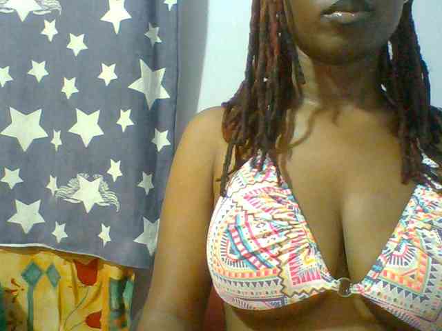 Sweet-petite webcam