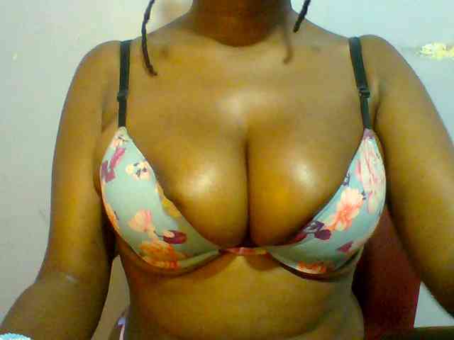 Sweet-petite webcam