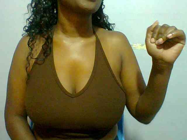Sweet-petite webcam
