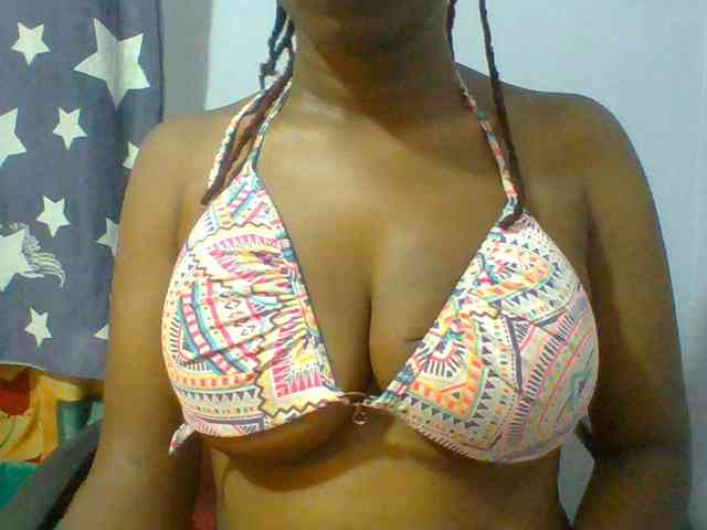 Sweet-petite webcam